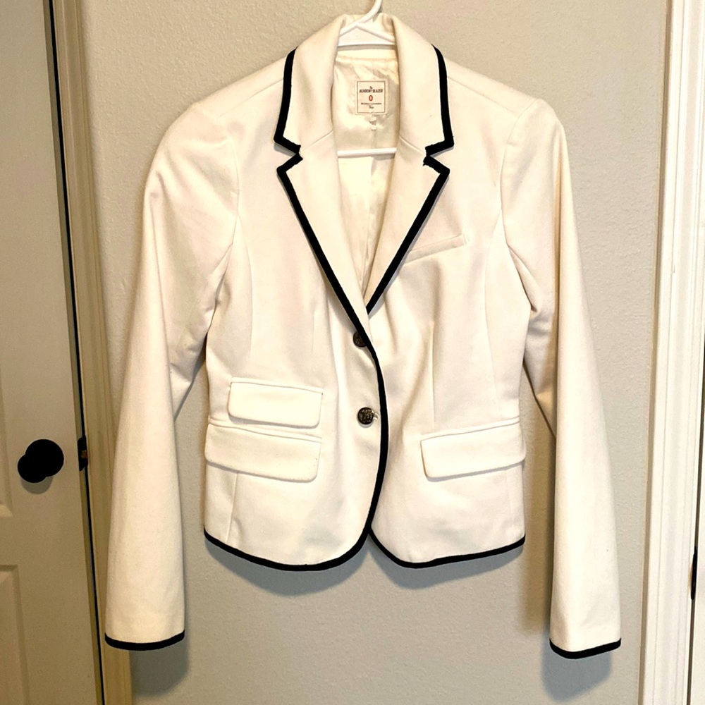Women’s white blazer